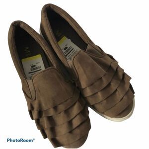 MIA Kiltie Fringe Sneakers Shoes Womens 6M Tan Slip On Academia Flats